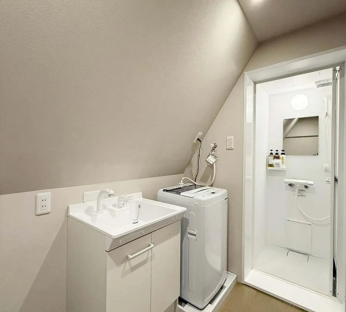 Celine Kanayama - Central 2Br 2 Baths Vibrant Area & Shopping 51 Hiroszima 0*,  Japonia